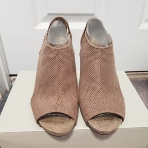 Life Stride Women Sandals size 9